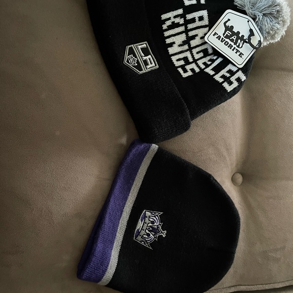Set of 2 la kings beanies - Picture 2 of 4